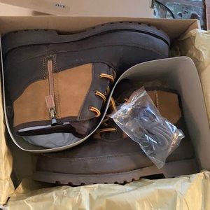 UGG K Bradley boys shoes